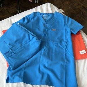 Figs Scrub Set XXS - Capri Blue Catarina- Scrub Top and Jogger Scrub Pants